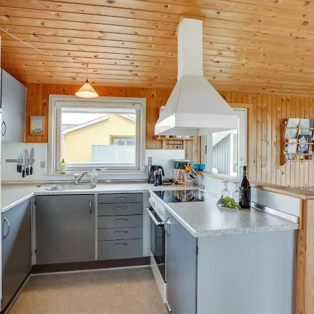 Holiday home Svea - 400m From The Sea In Nw Jutland By Interhome *