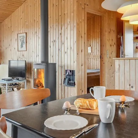 Svea - 400m From The Sea By Interhome Feriehus *