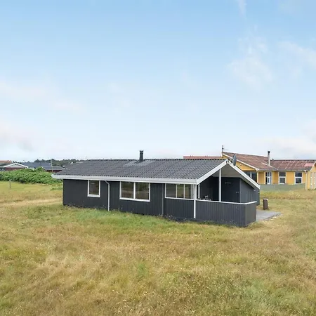 Svea - 400m From The Sea By Interhome Feriehus